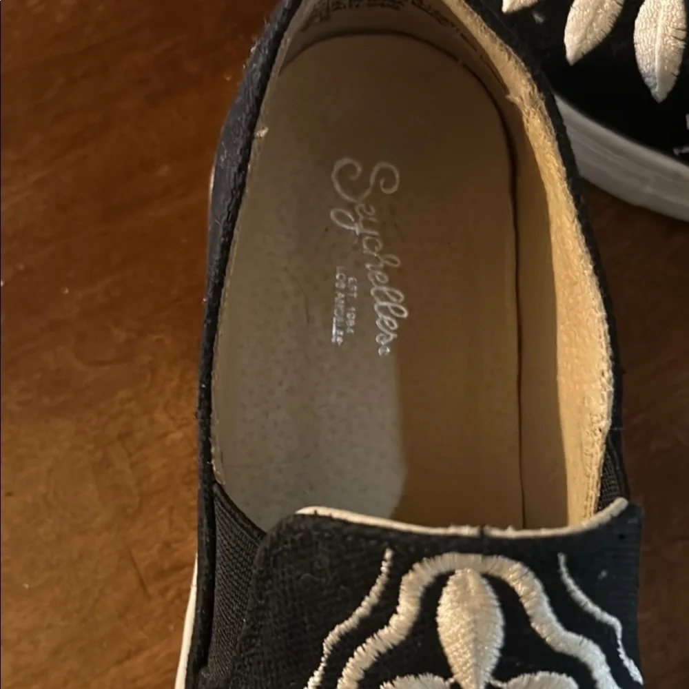Black and White Embroidered Women's Shoes
